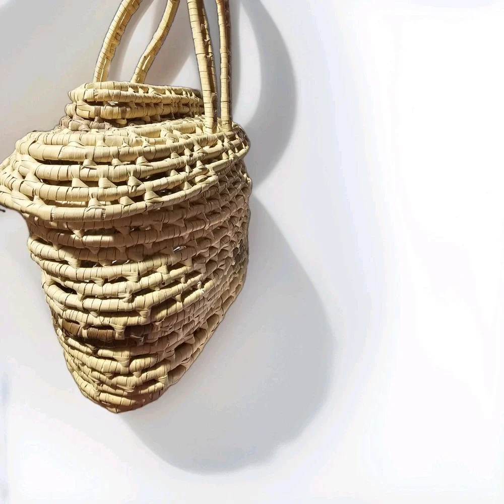 Sweetgrass Oval Basket Large With Lid And Handles. Awesome handmade piece SC